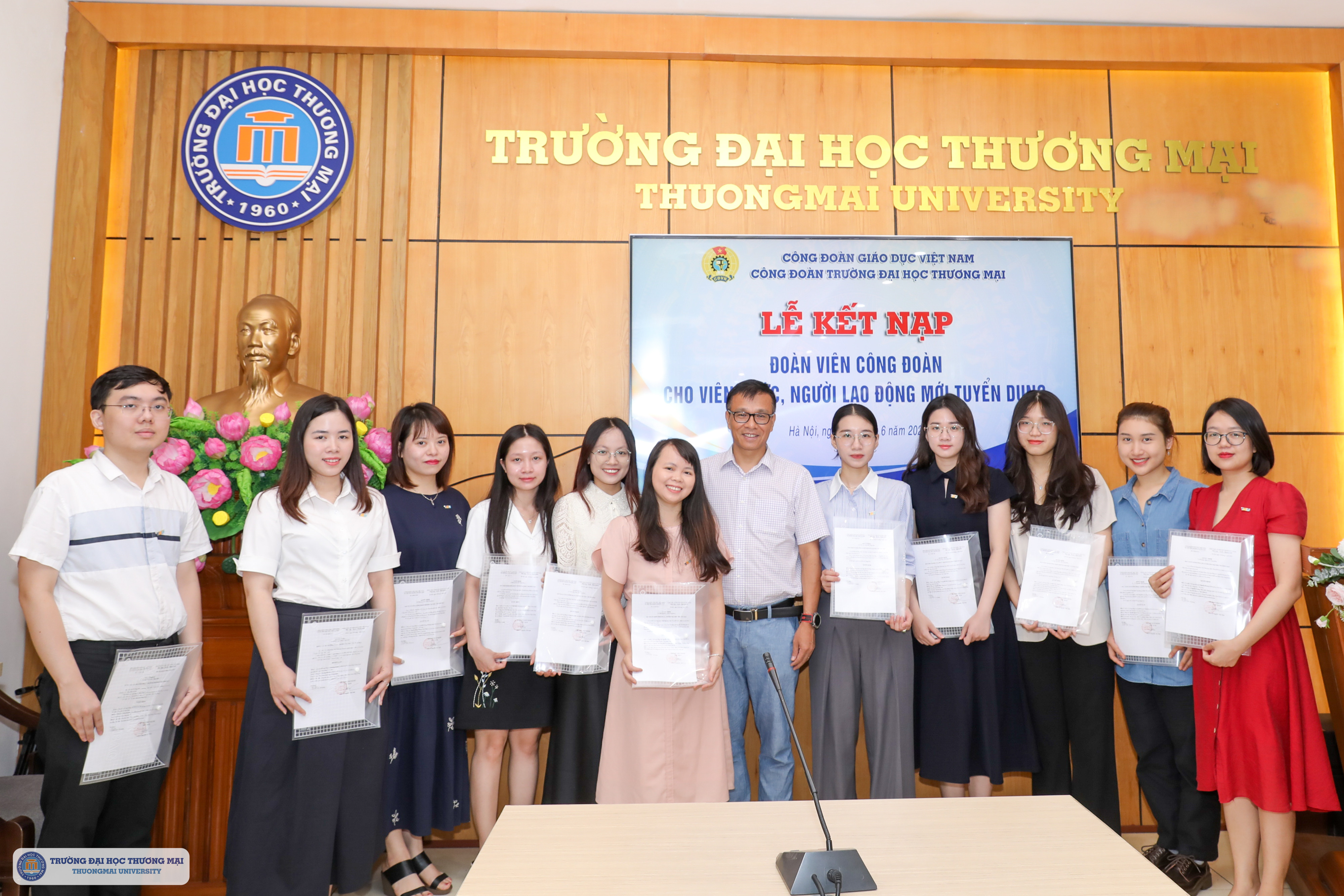 Lễ Kết nạp đoàn viên Công đoàn cho viên chức mới tuyển dụng 2025