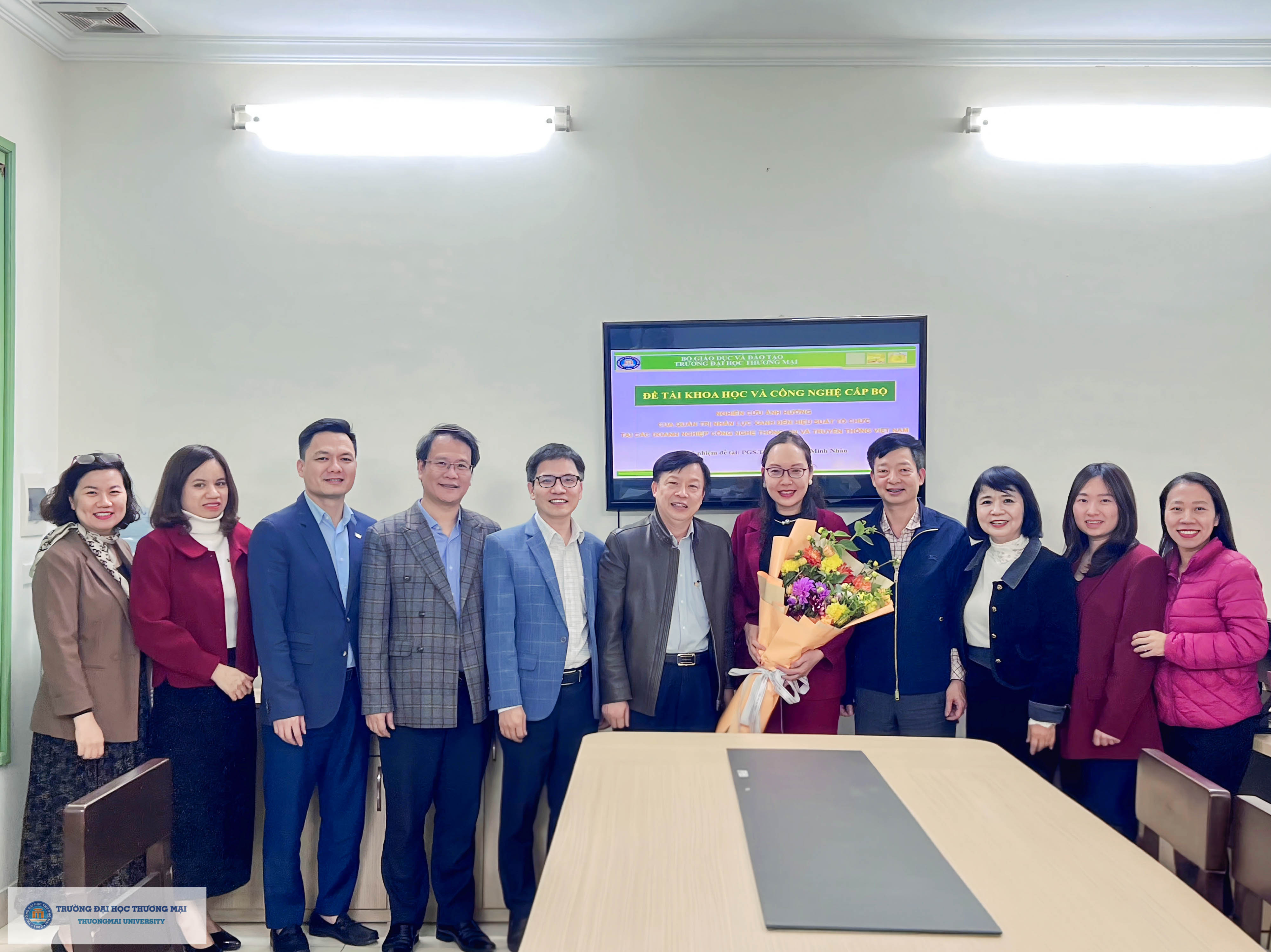 Đánh giá, nghiệm thu cấp Bộ đề tài KH&CN cấp Bộ của Bộ Giáo dục và Đào tạo: “Nghiên cứu ảnh hưởng của quản trị nhân lực xanh đến hiệu suất tổ chức tại các doanh nghiệp công nghệ thông tin và truyền thông Việt Nam” - PGS,TS. Nguyễn Thị Minh Nhàn