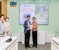 THỰC TẬP SINH TÀI NĂNG TRUYỀN THÔNG ĐỐI NGOẠI