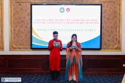 Khai giảng và chào mừng đoàn cao học viên của Học viện Hồng Hà sang học tập ngắn hạn tại Trường Đại học Thương mại